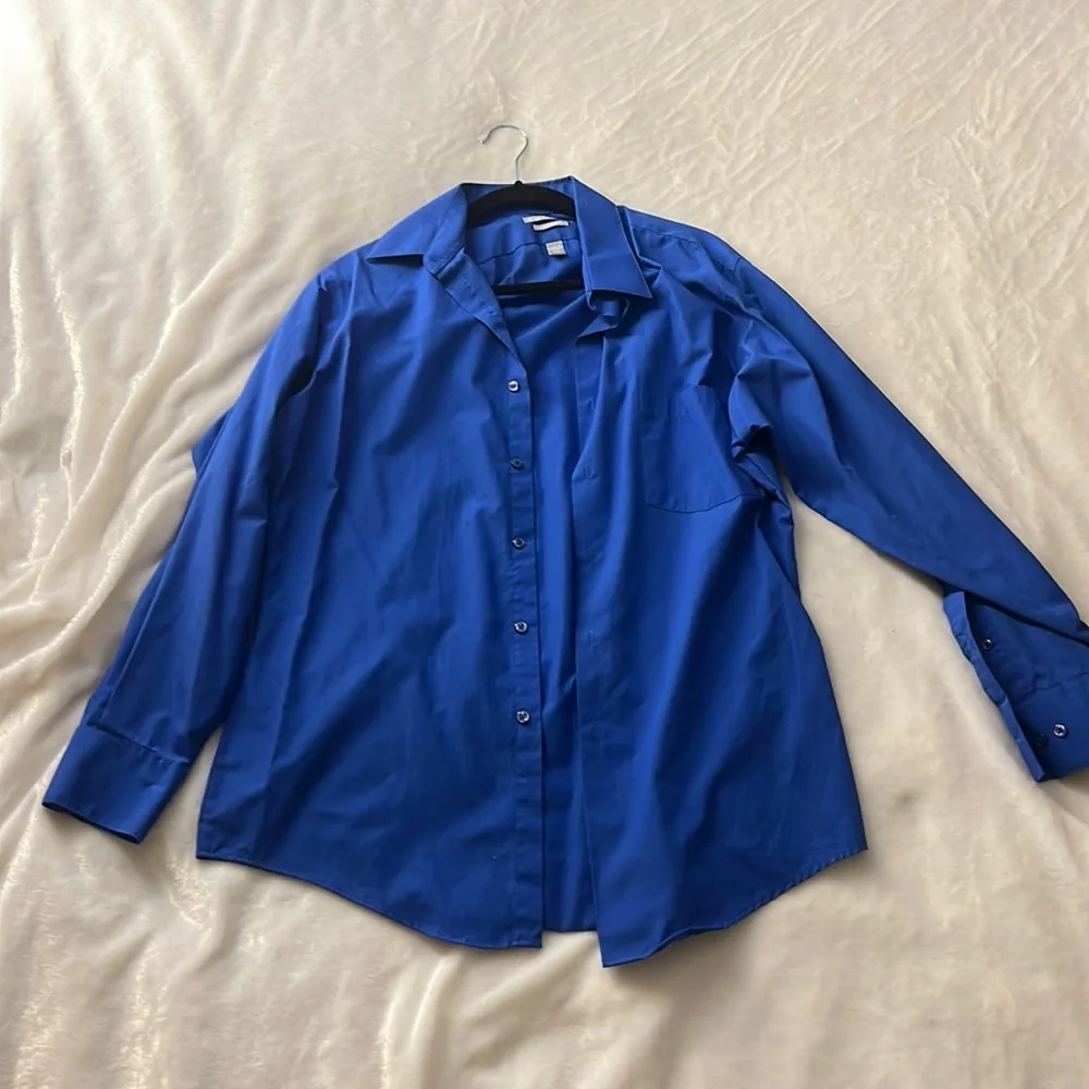 Button up - Picture 1 of 4